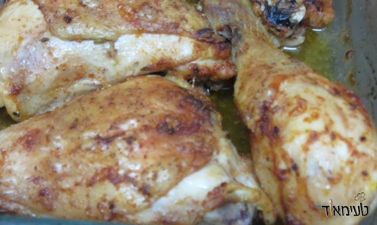 עוף בתבלינים בתנור